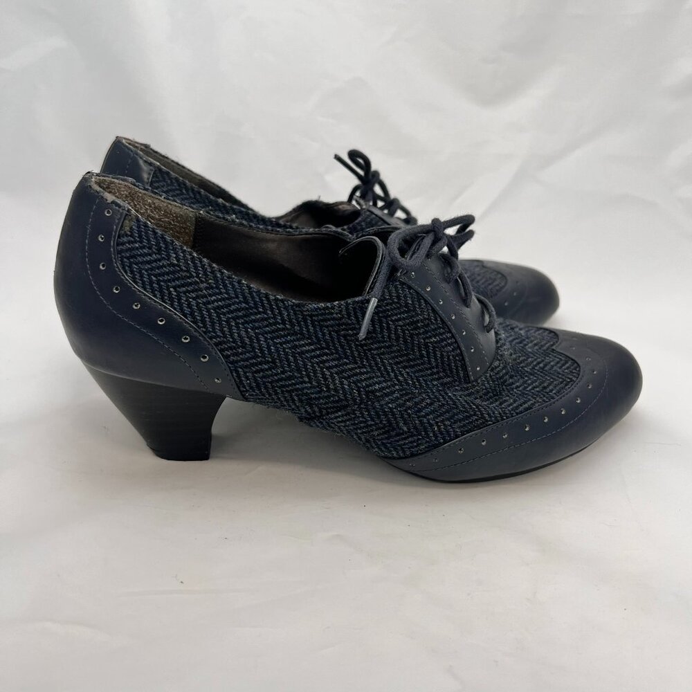 SOLD** Whimsigoth Soft Style Hush Puppies Georgette Oxford Pump Preppy Witchy